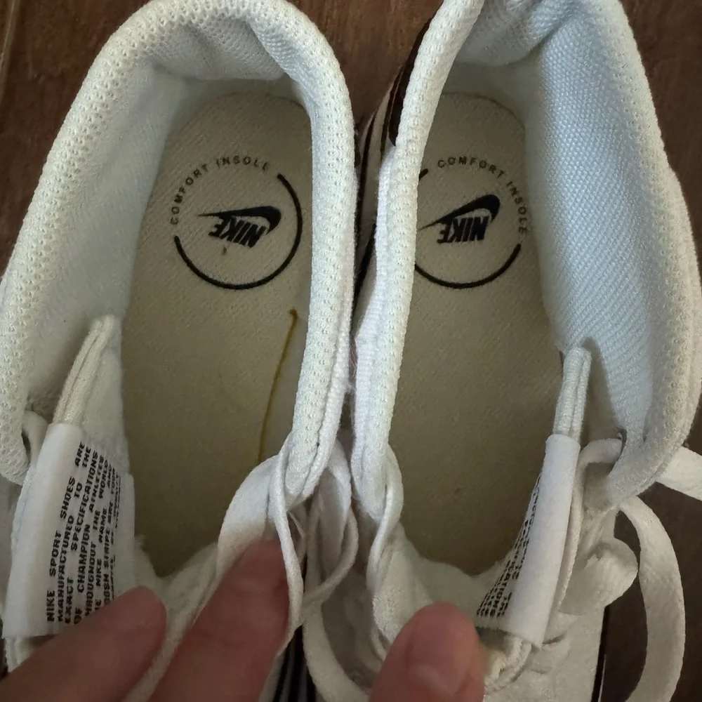 NWOT Nike White Mid-Top Sneakers - Picture 6 of 6